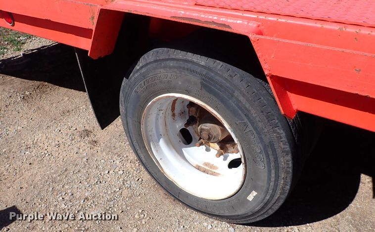 image for item JO9549 2020 PJ Trailers L3362  equipment trailer