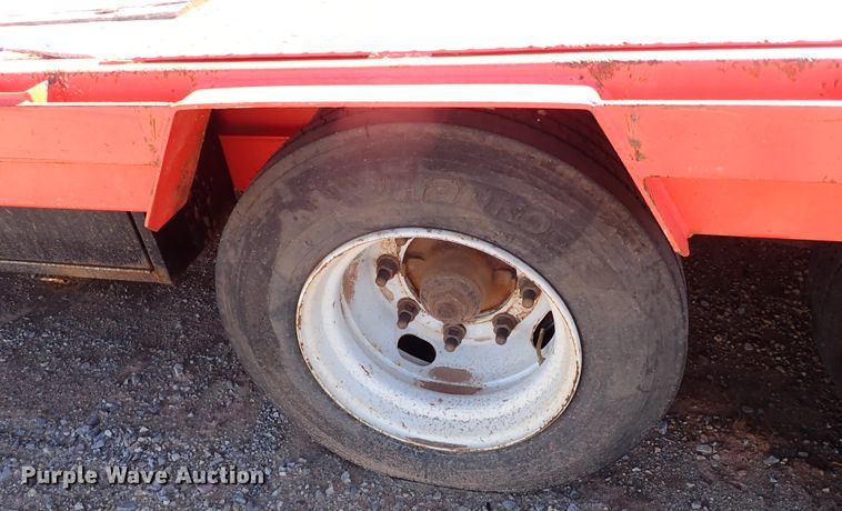 image for item JO9549 2020 PJ Trailers L3362  equipment trailer