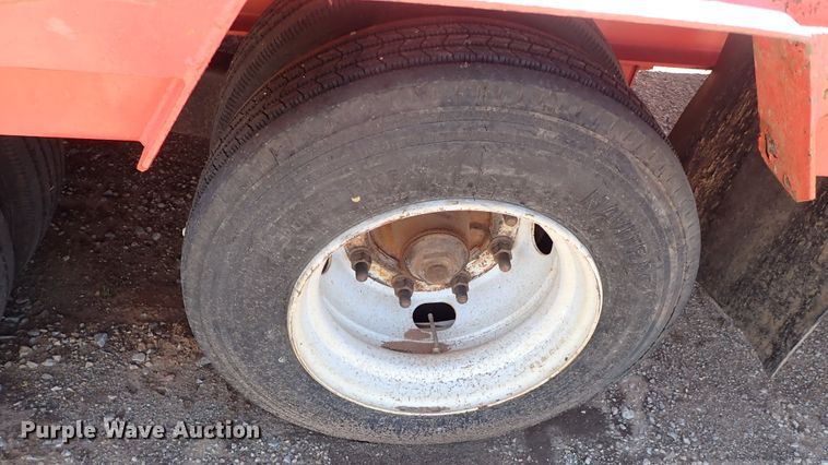 image for item JO9549 2020 PJ Trailers L3362  equipment trailer