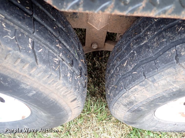 image for item JO9568 2006 Top Hat  utility trailer