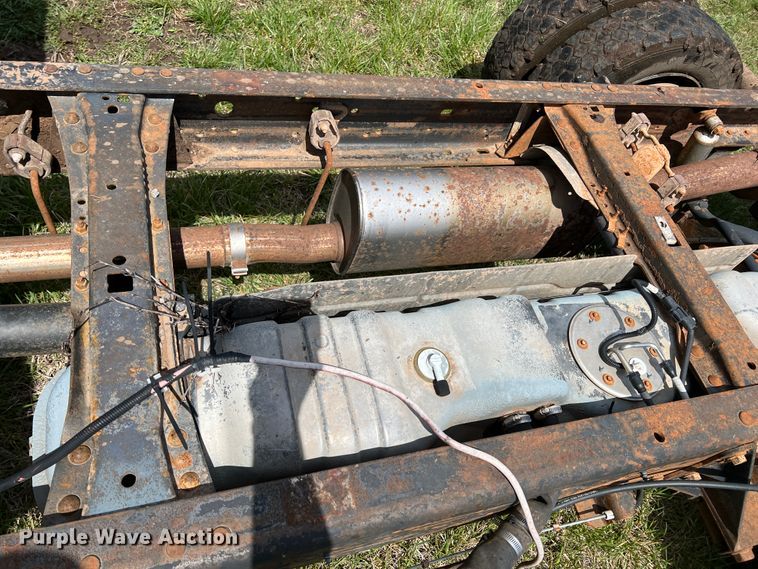 image for item JQ9044 2005 Ford F450 Super Duty  truck cab and chassis