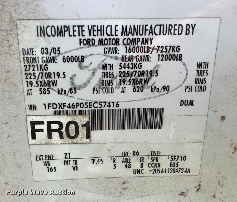 image for item JQ9044 2005 Ford F450 Super Duty  truck cab and chassis