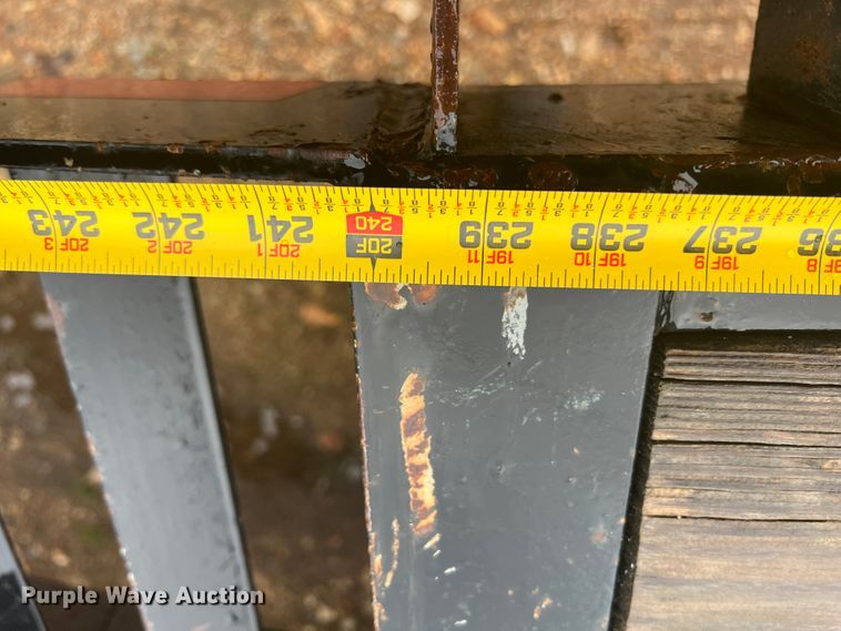 image for item JQ9052 2014 Trailerman  equipment trailer