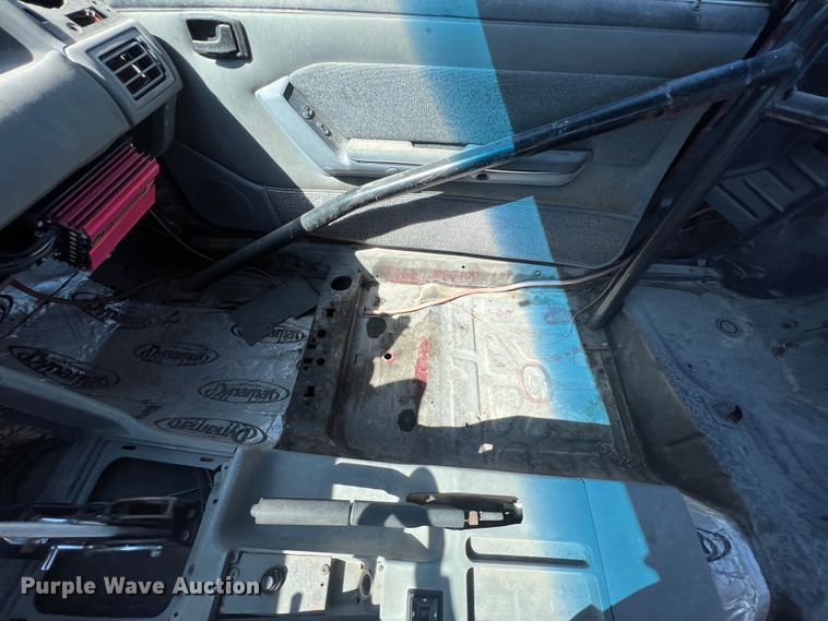 image for item JQ9065 1987 Ford Mustang GT