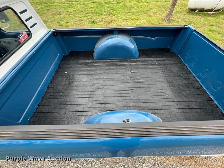 image for item JQ9067 1965 Dodge D100  pickup truck