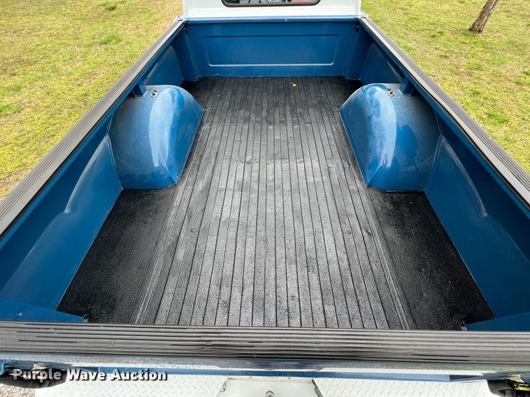 image for item JQ9067 1965 Dodge D100  pickup truck