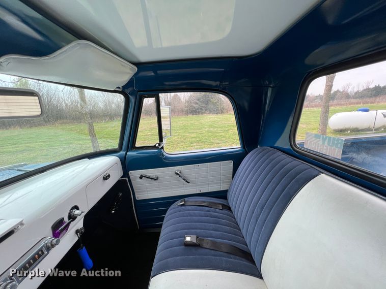 image for item JQ9067 1965 Dodge D100  pickup truck