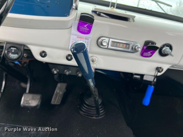 image for item JQ9067 1965 Dodge D100  pickup truck