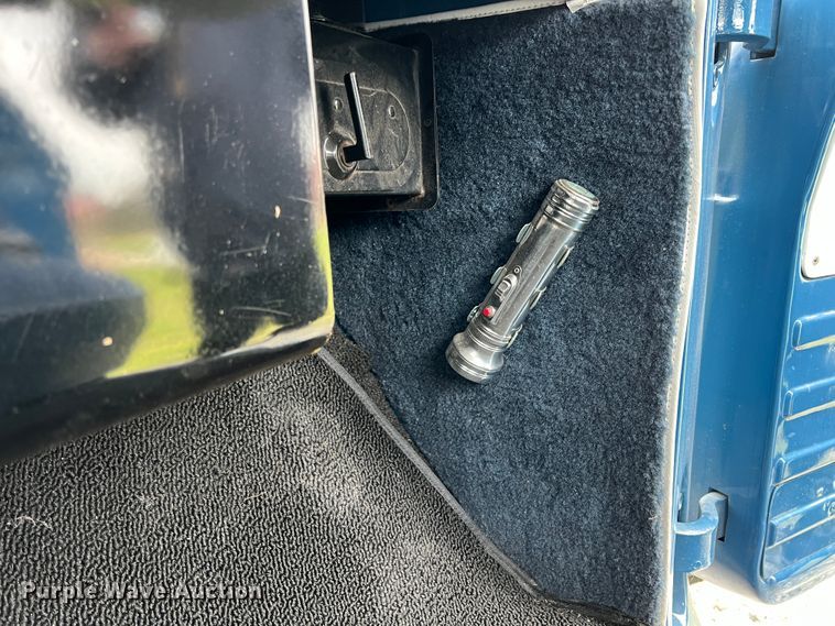 image for item JQ9067 1965 Dodge D100  pickup truck