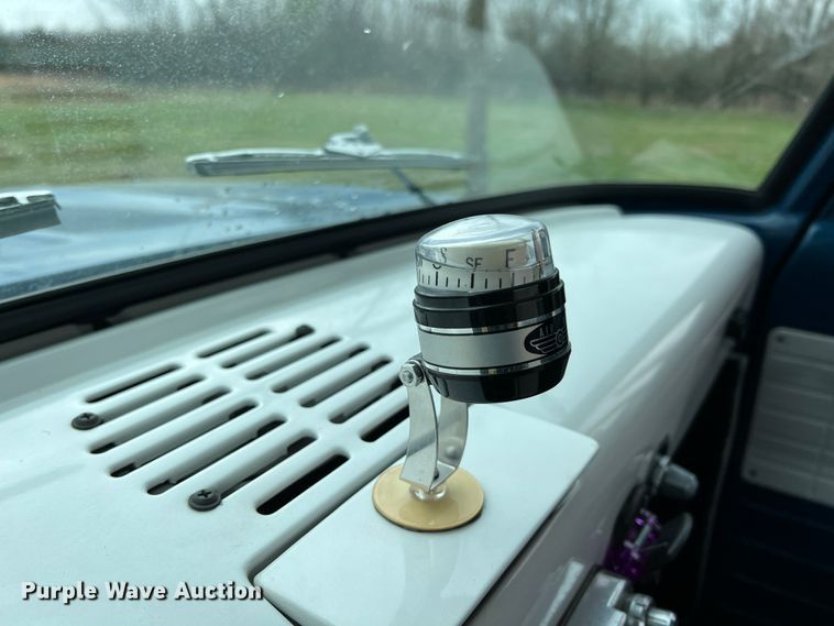 image for item JQ9067 1965 Dodge D100  pickup truck