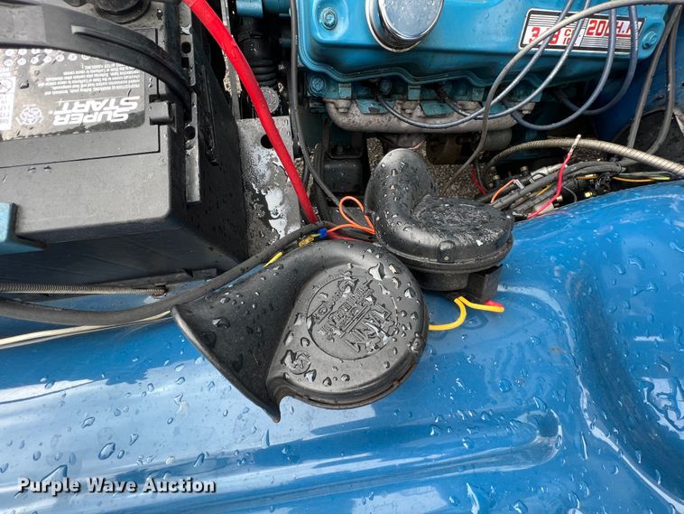 image for item JQ9067 1965 Dodge D100  pickup truck