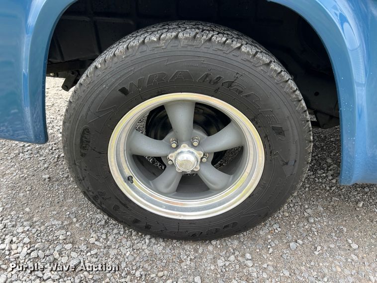 image for item JQ9067 1965 Dodge D100  pickup truck