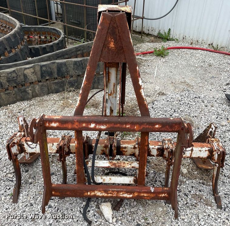 image for item JR9841 Ripper