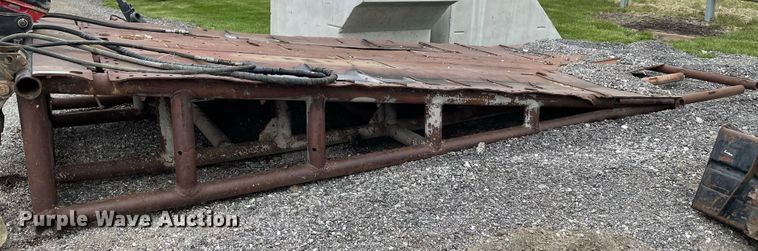 image for item JR9845 Loading ramp