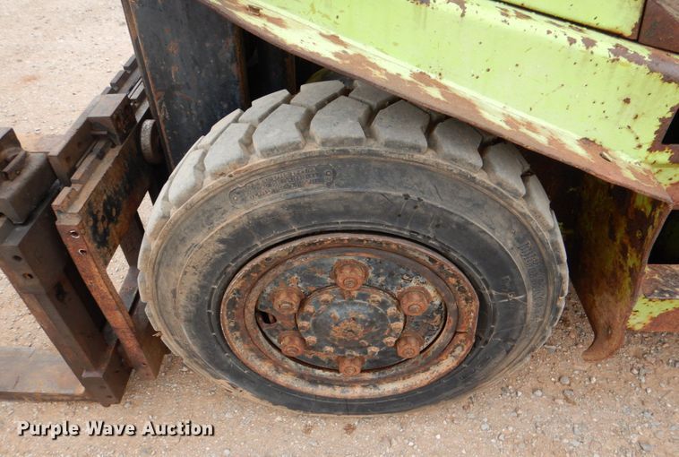 image for item JS9587 TCM FHG36N8  forklift