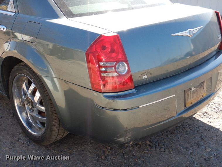 image for item JY9224 2005 Chrysler 300 Limited