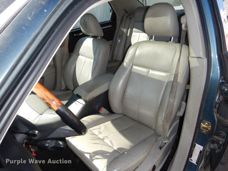 image for item JY9224 2005 Chrysler 300 Limited