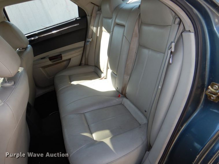 image for item JY9224 2005 Chrysler 300 Limited