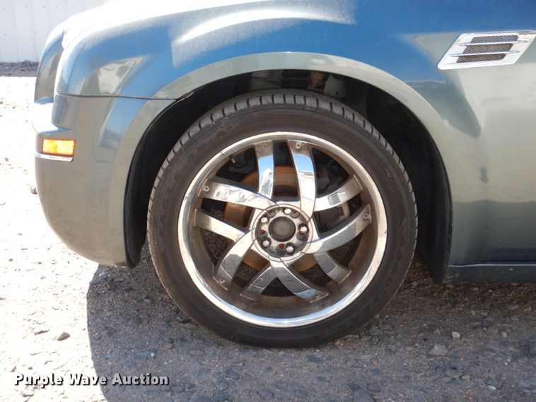 image for item JY9224 2005 Chrysler 300 Limited