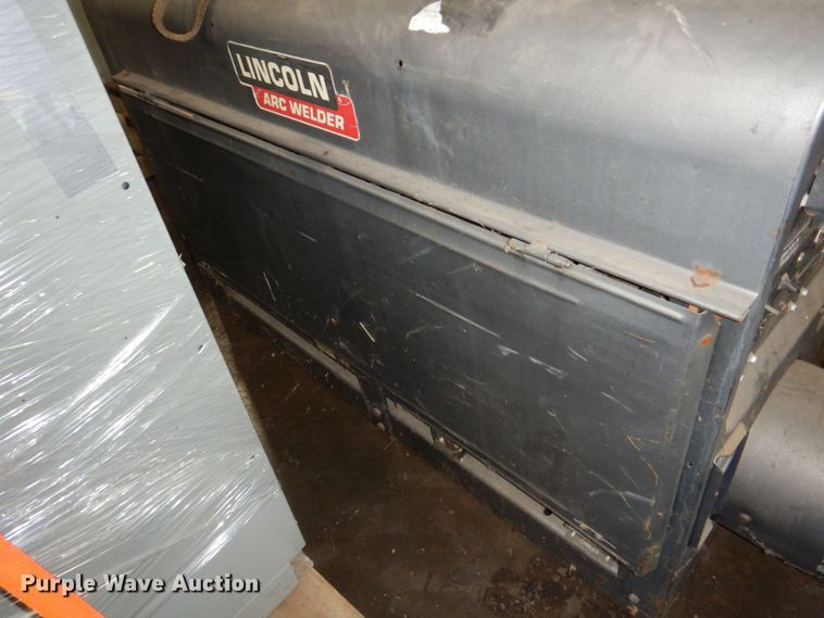 image for item KE9017 Lincoln SA300-TM27  welder