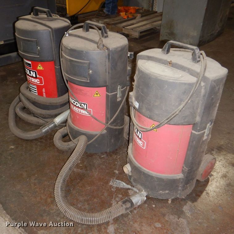 (3) Lincoln Electric vacuums in Saint Joseph, MO Item KE9018 sold Purple Wave
