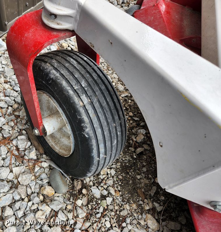 image for item KE9724 Ventrac MJ720  mower deck