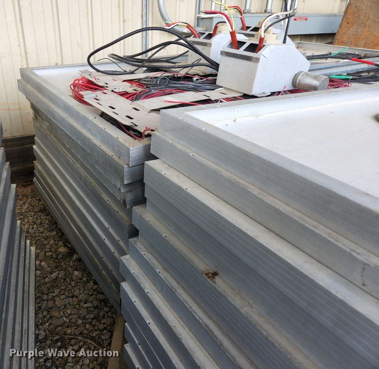 image for item KE9740 (82) solar panels