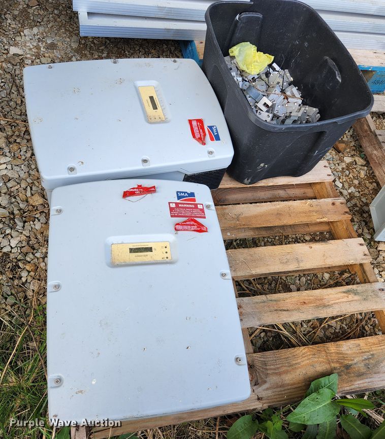 image for item KE9740 (82) solar panels