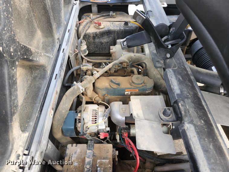 image for item KE9747 2009 Club Car XRT 1550  utility vehicle