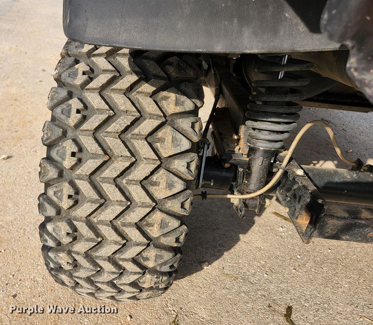 image for item KE9747 2009 Club Car XRT 1550  utility vehicle