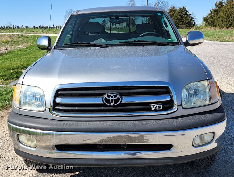 image for item KE9798 2002 Toyota Tundra  Access Cab pickup truck