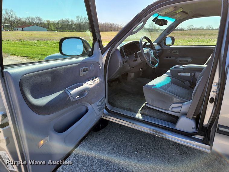 image for item KE9798 2002 Toyota Tundra  Access Cab pickup truck