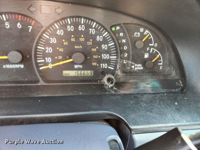 image for item KE9798 2002 Toyota Tundra  Access Cab pickup truck