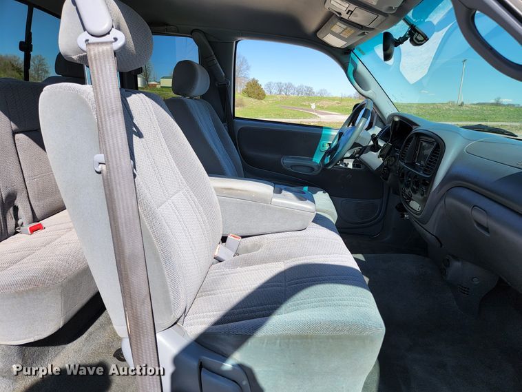 image for item KE9798 2002 Toyota Tundra  Access Cab pickup truck