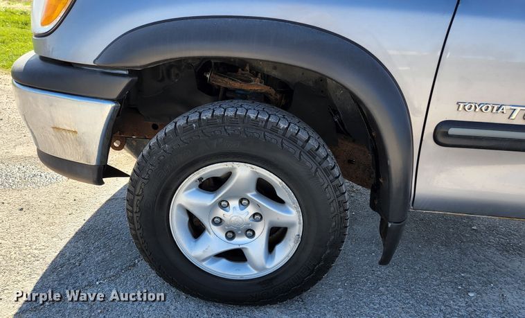 image for item KE9798 2002 Toyota Tundra  Access Cab pickup truck