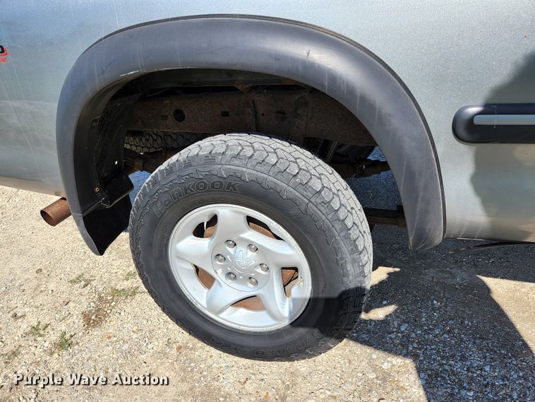 image for item KE9798 2002 Toyota Tundra  Access Cab pickup truck