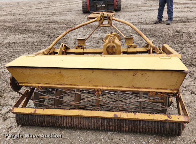 image for item KE9838 Lely  seeder