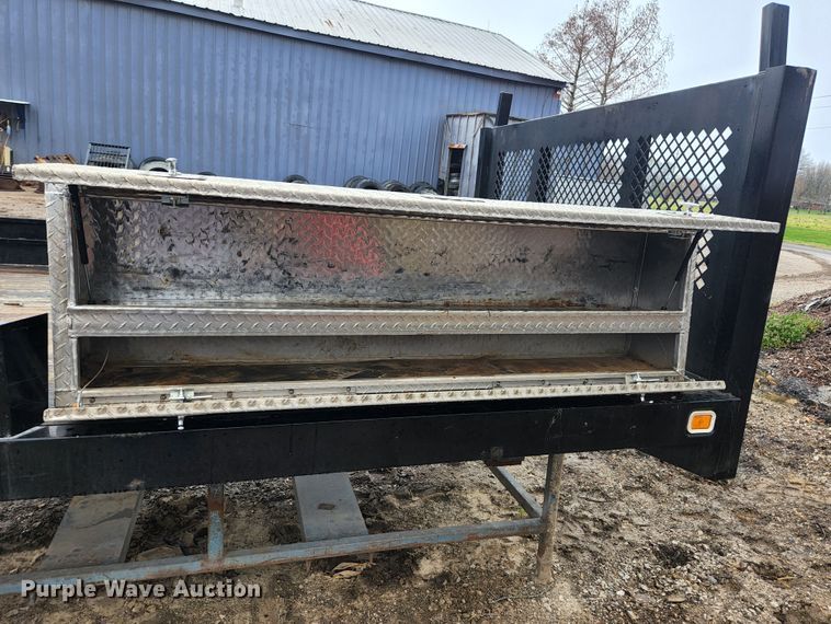 image for item KE9841 Knapheide PVMX-113C  flatbed