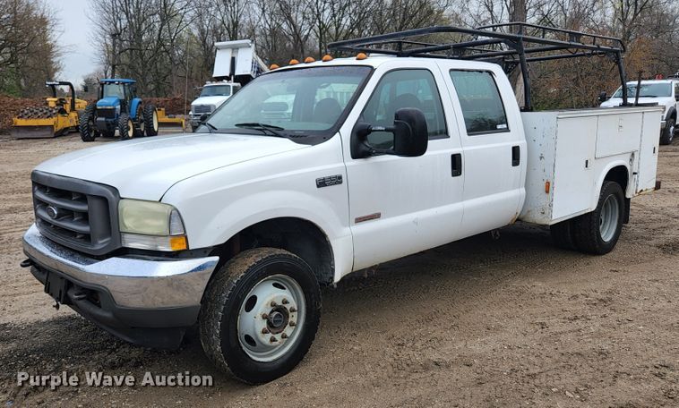 image for item KE9842 2004 Ford F550 Super Duty XL  Crew Cab utility / service truck
