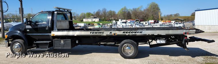 image for item KE9845 2007 Ford F650  tow truck