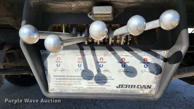 image for item KE9845 2007 Ford F650  tow truck