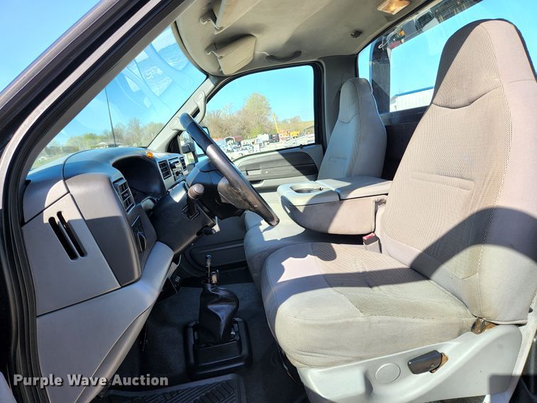 image for item KE9845 2007 Ford F650  tow truck