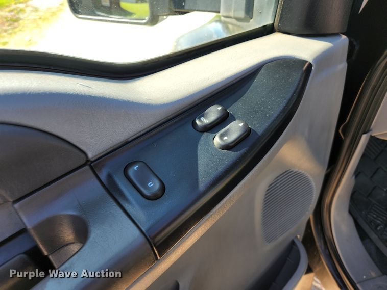 image for item KE9845 2007 Ford F650  tow truck