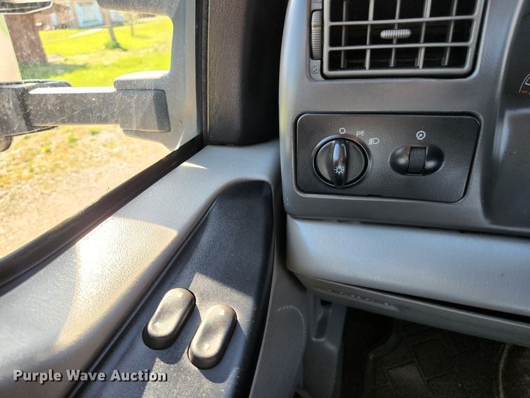 image for item KE9845 2007 Ford F650  tow truck