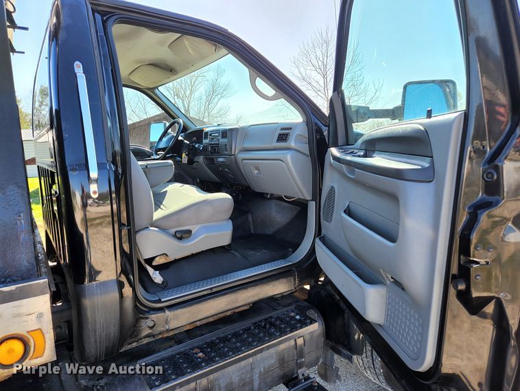 image for item KE9845 2007 Ford F650  tow truck