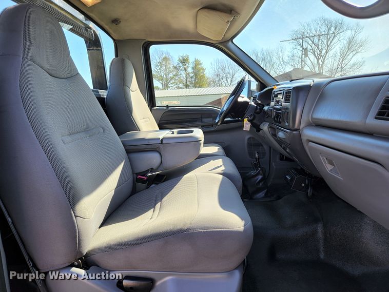 image for item KE9845 2007 Ford F650  tow truck