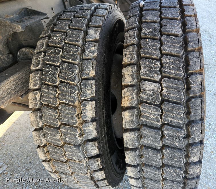 image for item KE9845 2007 Ford F650  tow truck