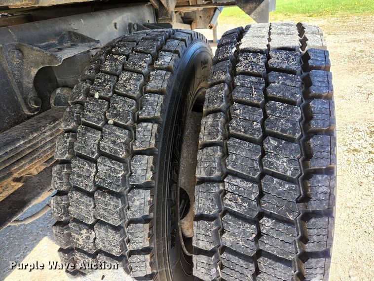 image for item KE9845 2007 Ford F650  tow truck