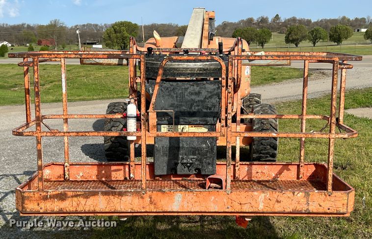 image for item KG9826 1999 JLG 600A  boom lift