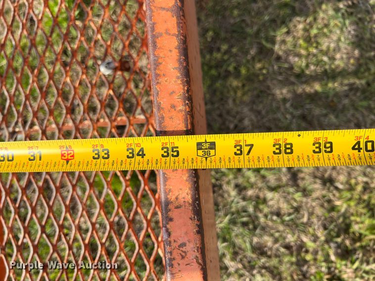 image for item KG9826 1999 JLG 600A  boom lift